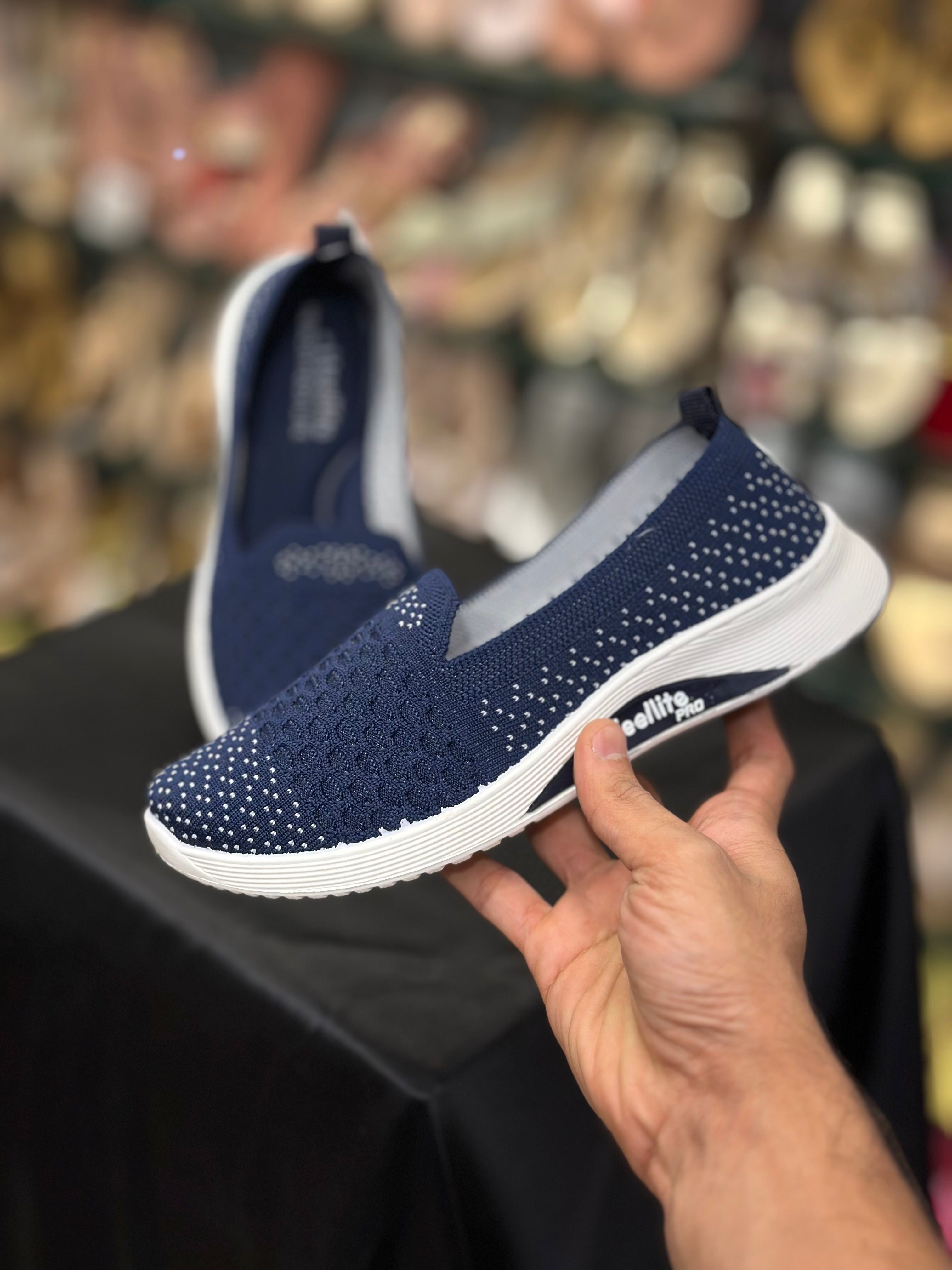 WOMEN WEIGHTLESS SLIP ON SHOES S-05