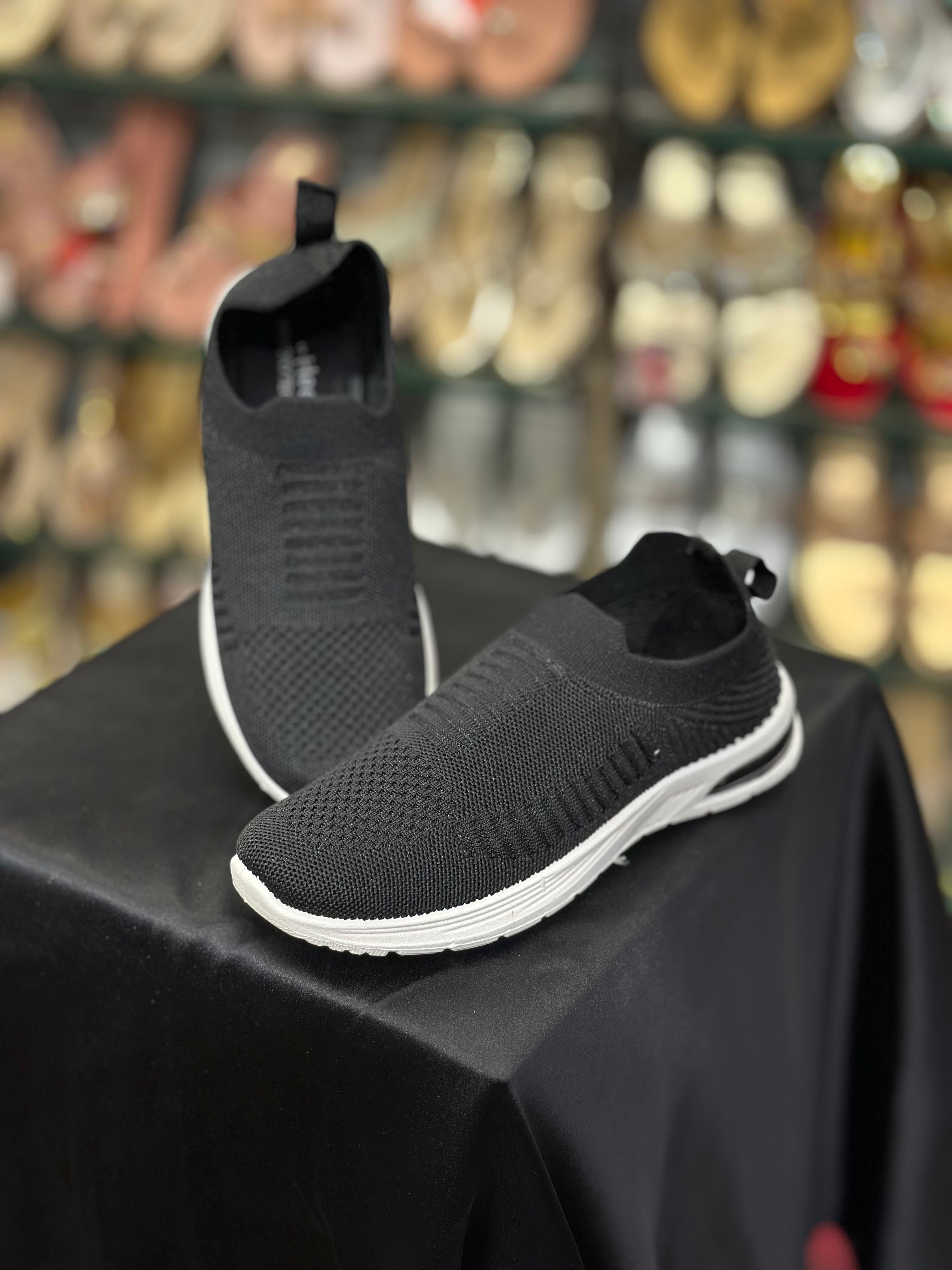WOMEN WEIGHTLESS SLIP ON SHOES S-02