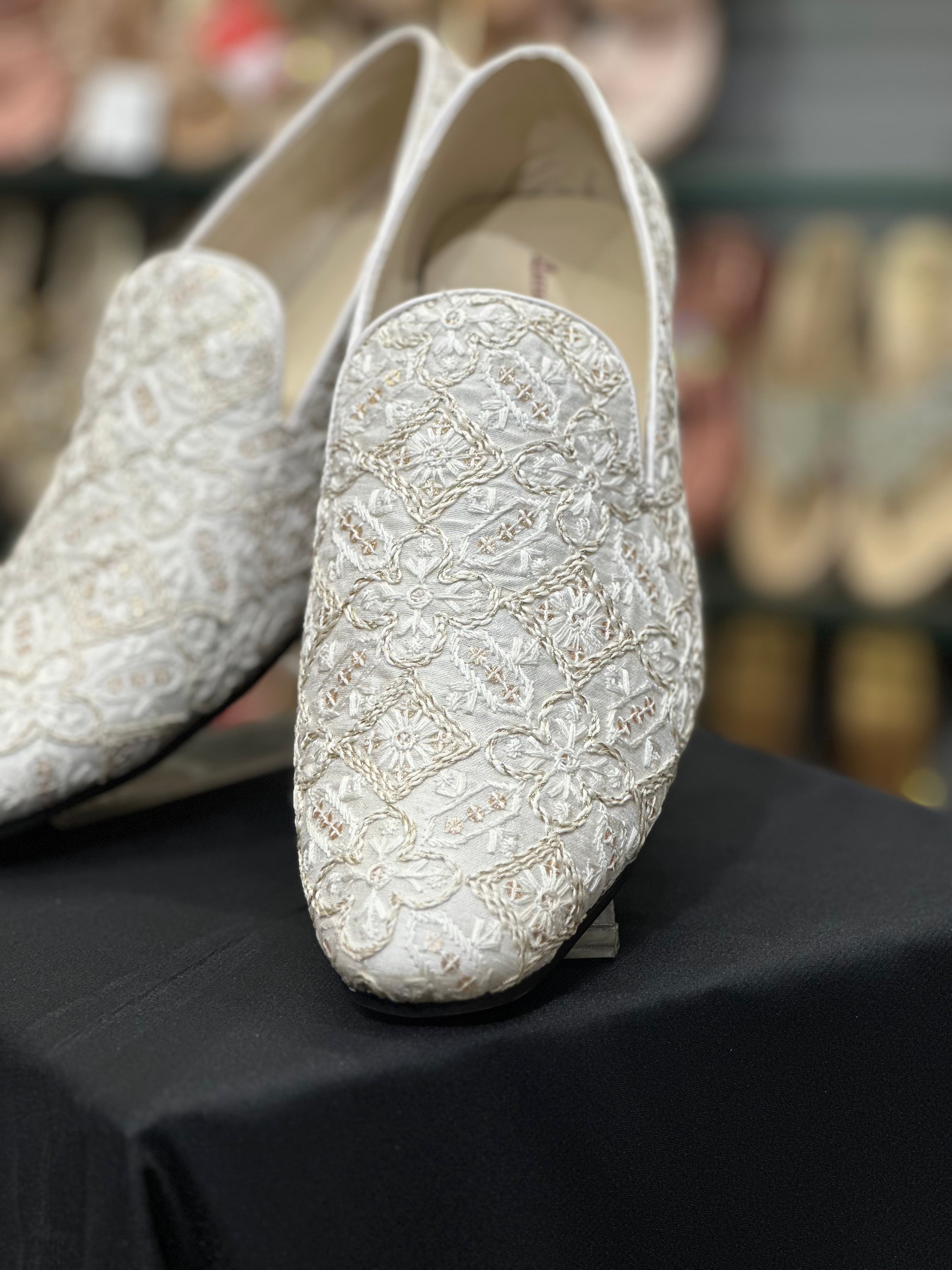 BIG SIZE ROYAL IVORY EMBROIDERED LOAFER 11/12