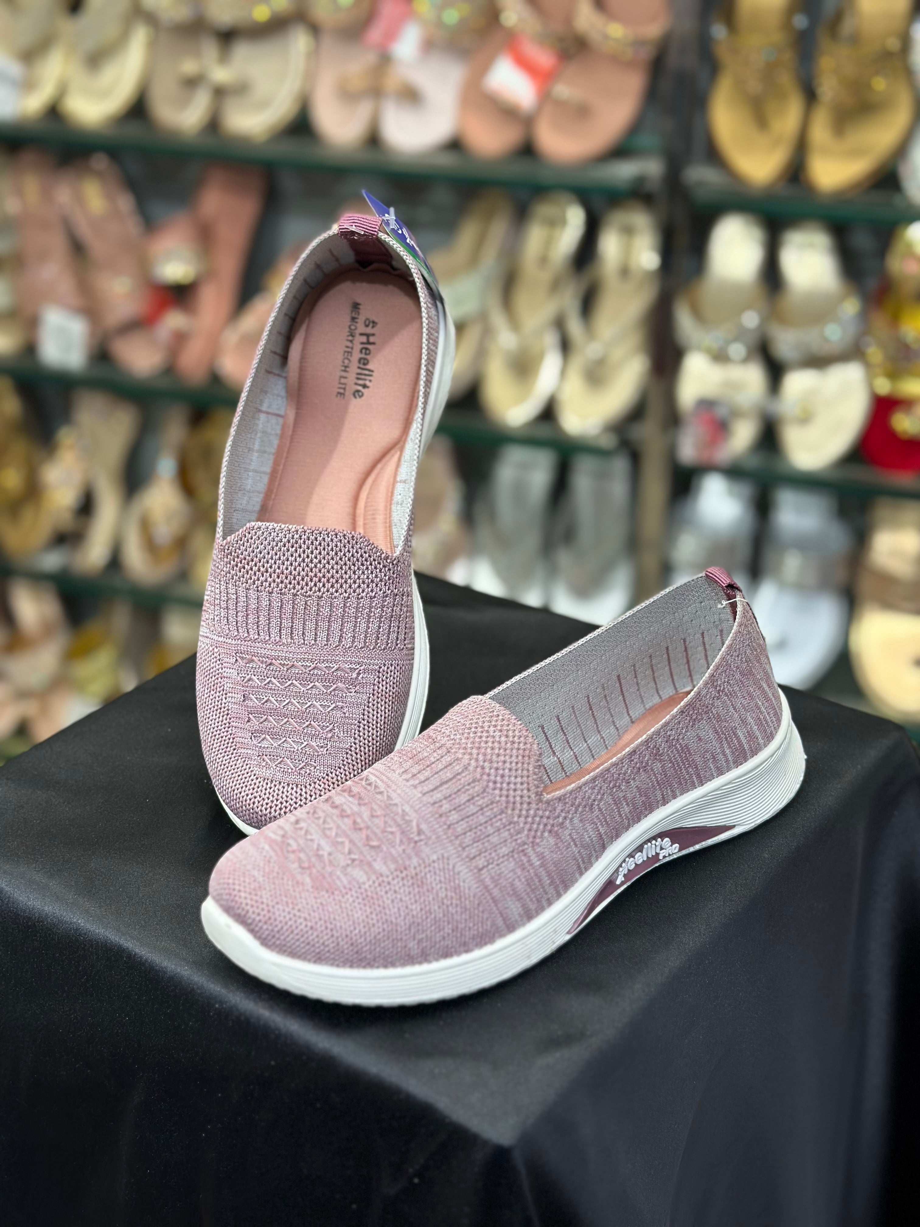 WOMEN WEIGHTLESS SLIP ON SHOES S-01