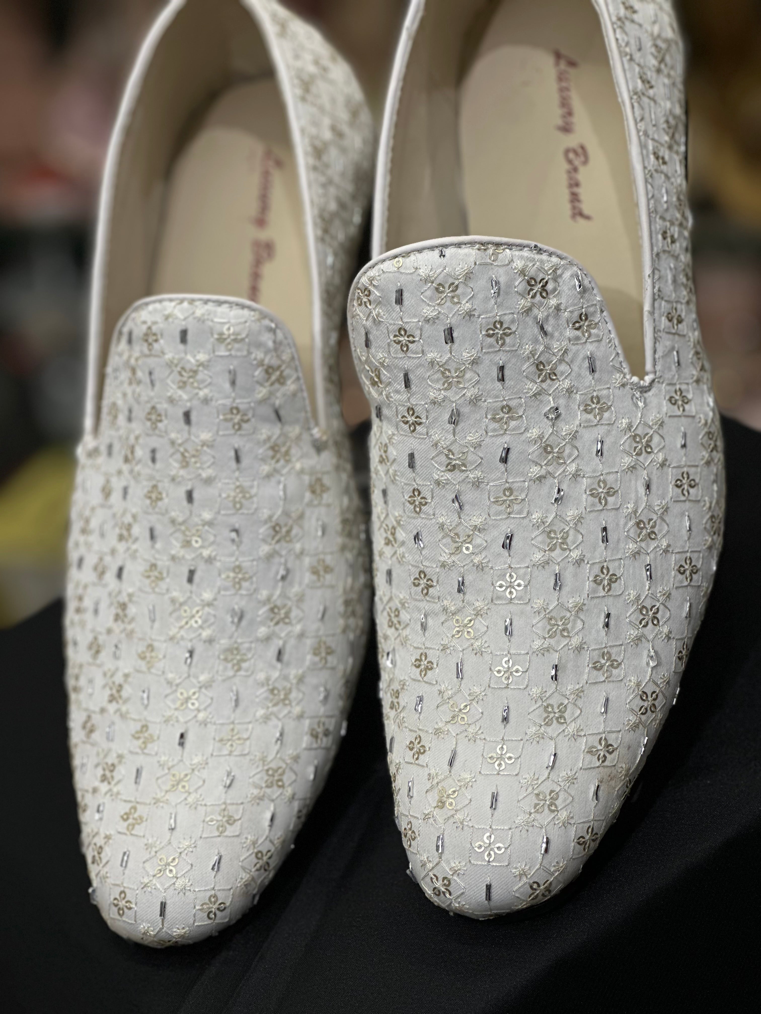 BIG SIZE IVORY SEQUIN EMBROIDERED LOAFER 11/12