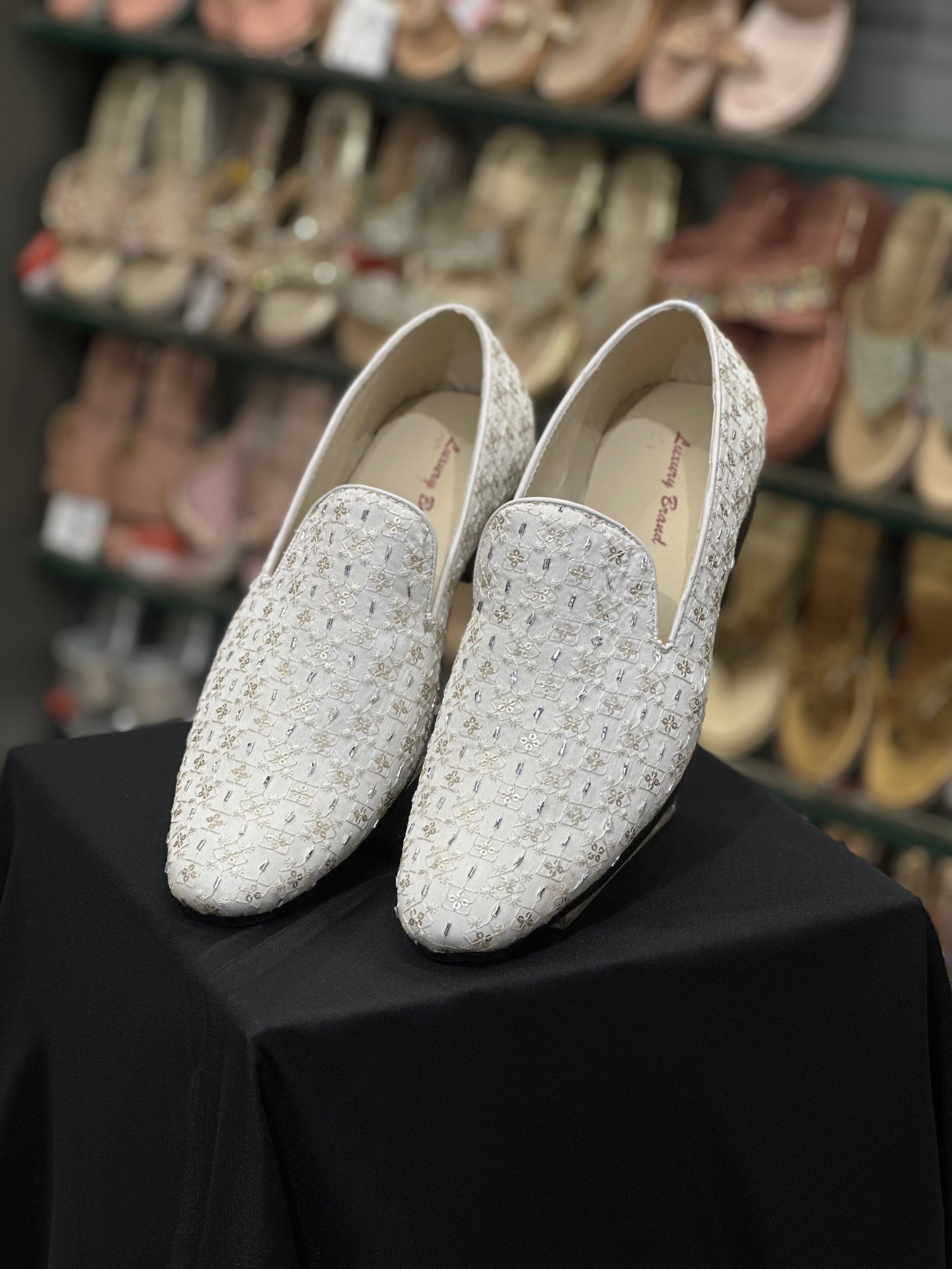BIG SIZE IVORY SEQUIN EMBROIDERED LOAFER 11/12