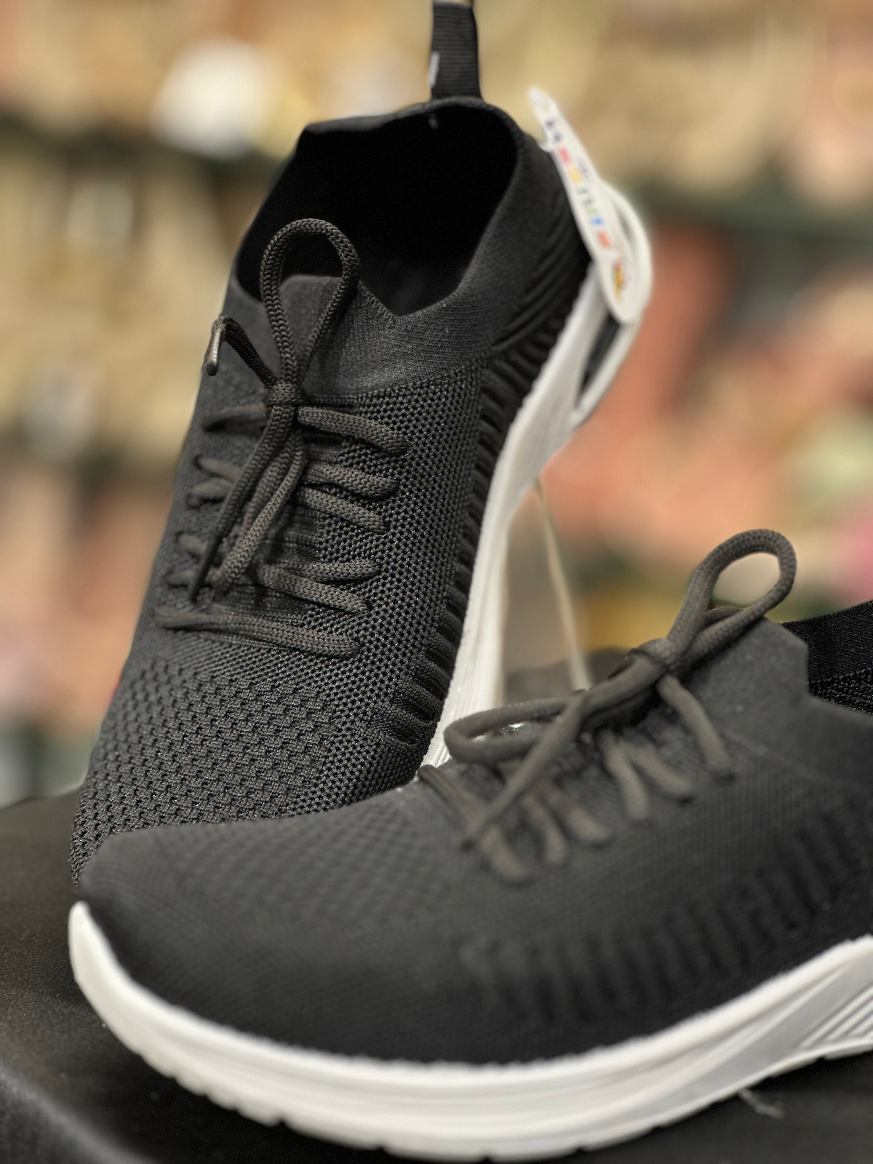 WOMEN WEIGHTLESS SLIP ON SHOES S-03