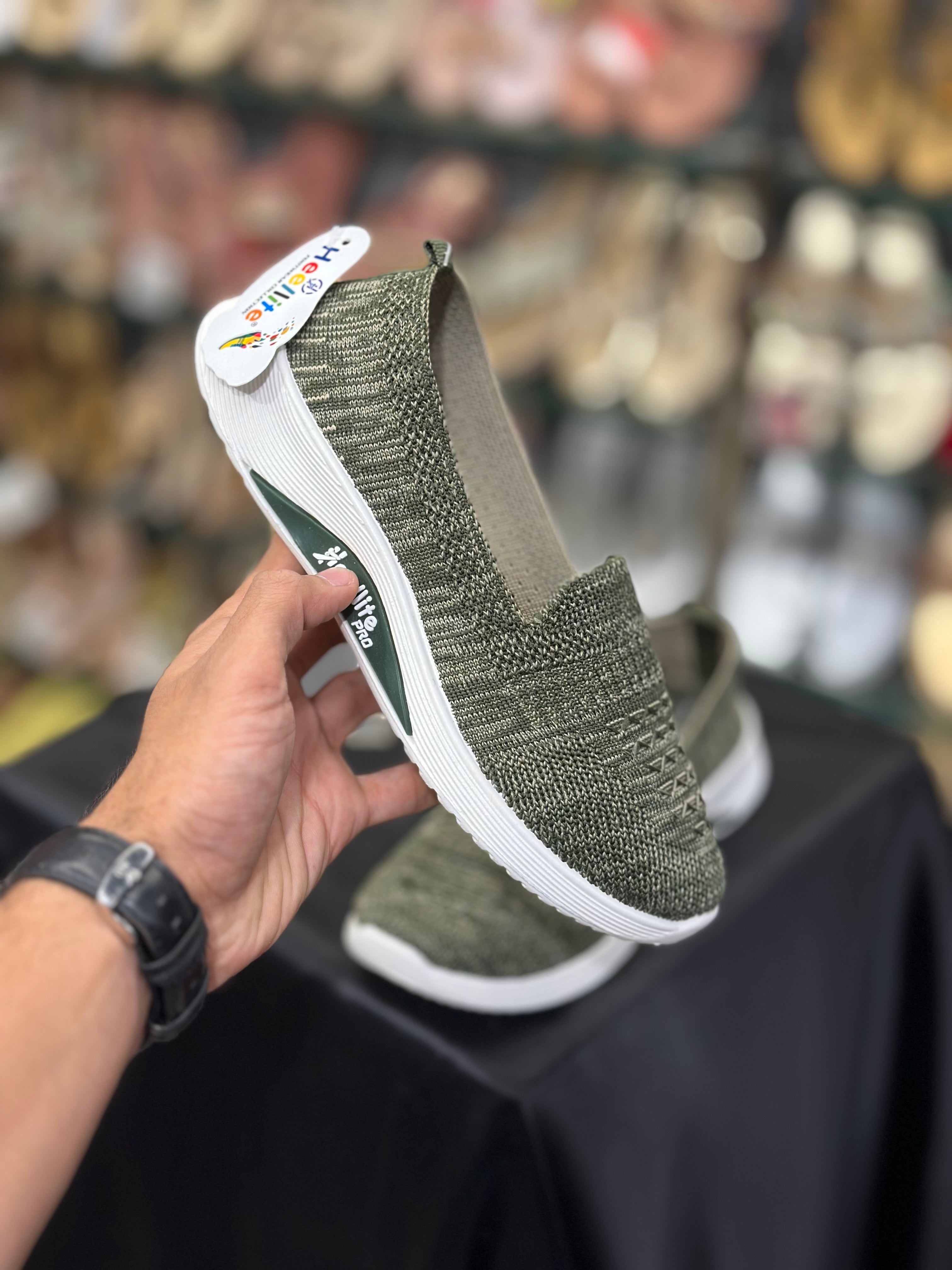 WOMEN WEIGHTLESS SLIP ON SHOES S-01